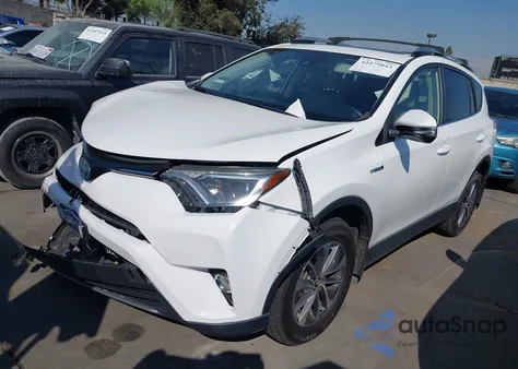2017 Toyota Rav4 Hybrid Xle z USA, uszkodzony, nr VIN JTMRJREV4HD140201